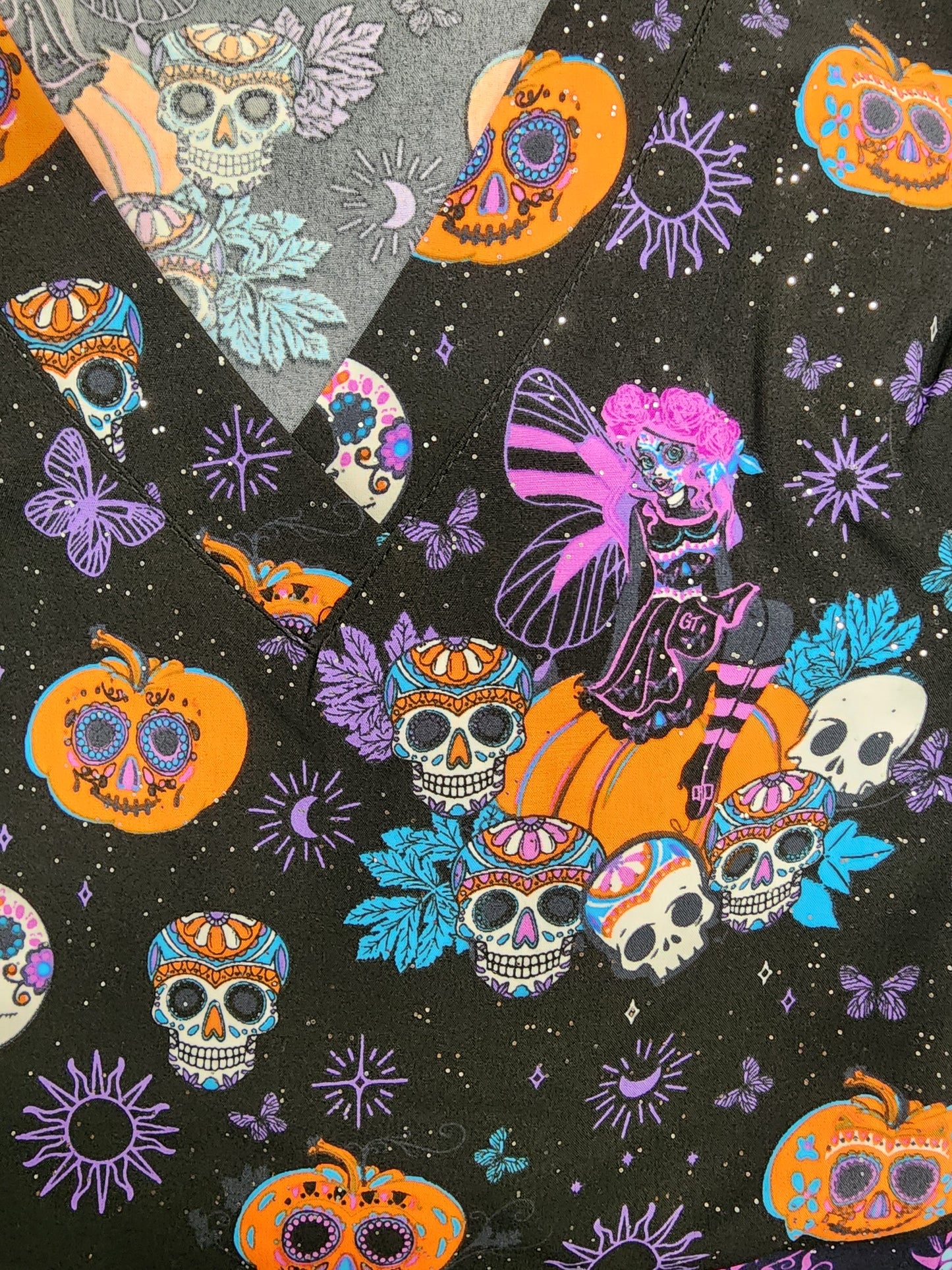 GT Performance Halloween V-neck Top | GT HALLOW