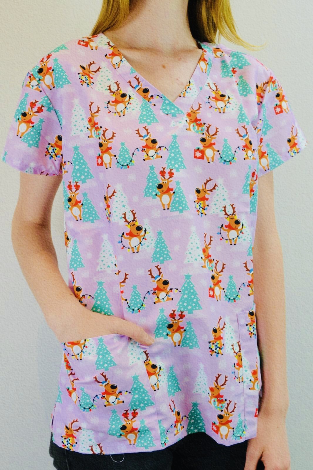 XMAS-Serene V-Neck Top | XM-9000